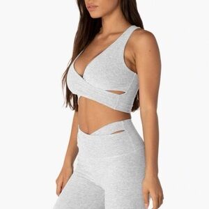 Barely Worn BEYOND YOGA Gray Criss Cross Front Sports Bra